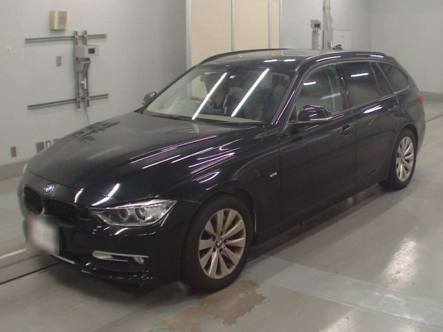 BMW 3 SERIES – 2013 – R