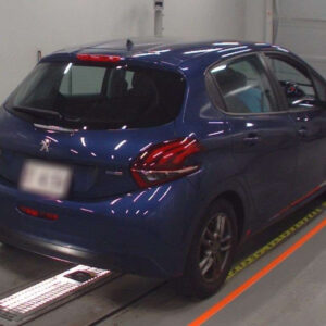 PEUGEOT 208 – 2017 – 4.5