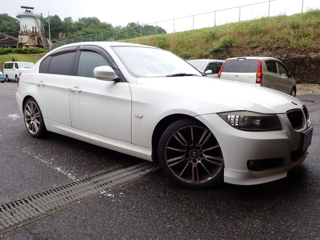 BMW 3 SERIES – 2011 – 4