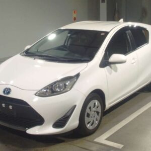 TOYOTA AQUA 2021